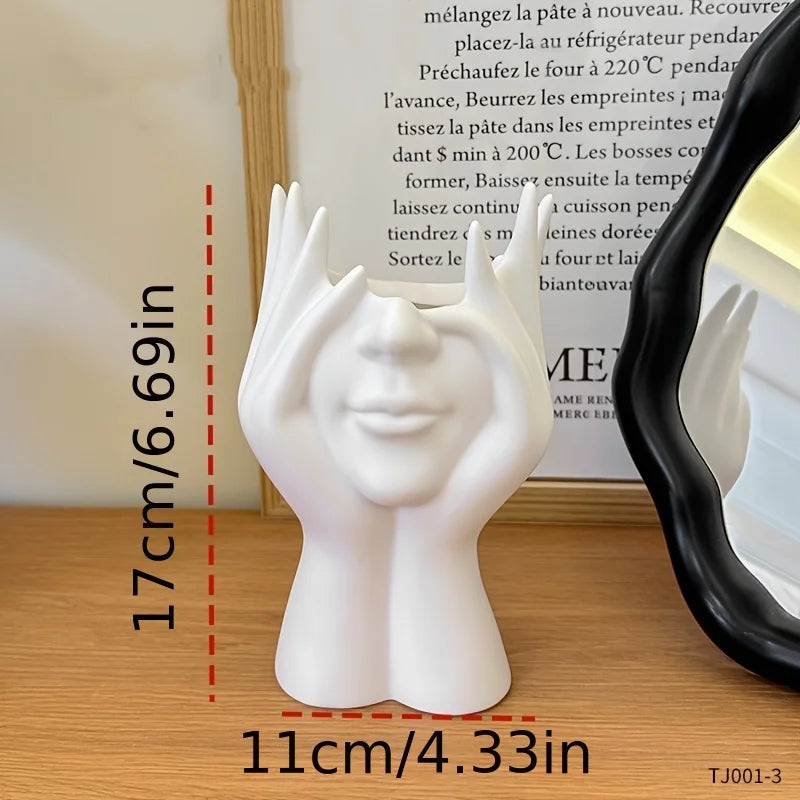 Makeup Organizer Is Lightweight Portable